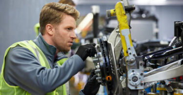 Top 10 Highest Paying Mechanical Engineering Jobs in Canada for Foreigners
